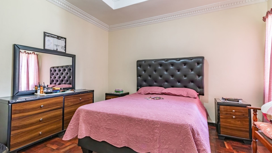 2 Bedroom Property for Sale in Woodstock Western Cape